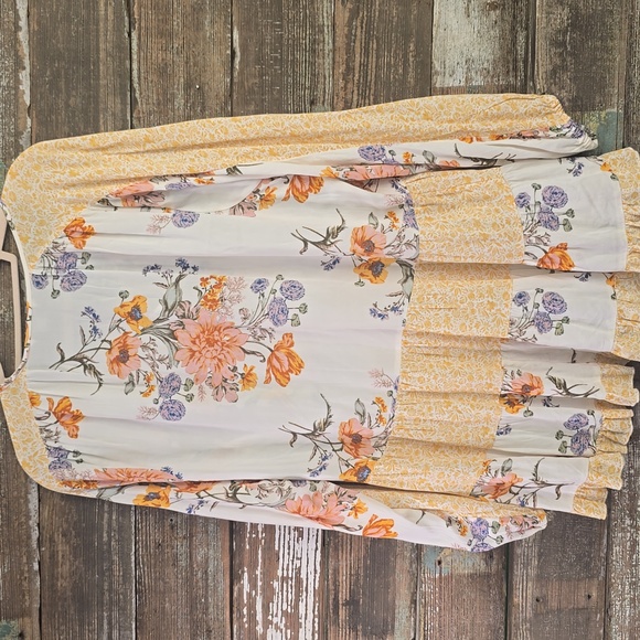 American Eagle Outfitters Floral Blouse - Cream and Orange, Size L - Picture 2 of 4